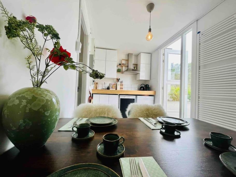 Heerlijk Centrum En Restaurant! Apartamento